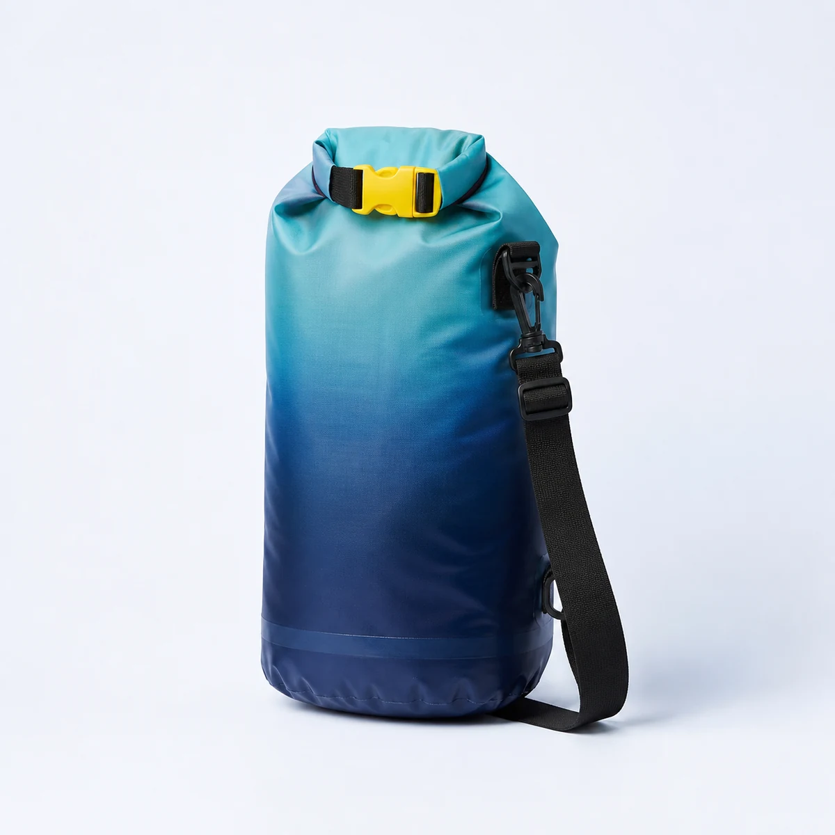 Markenfreier blau-türkiser Rolltop-Dry-Bag mit Schultergurt
